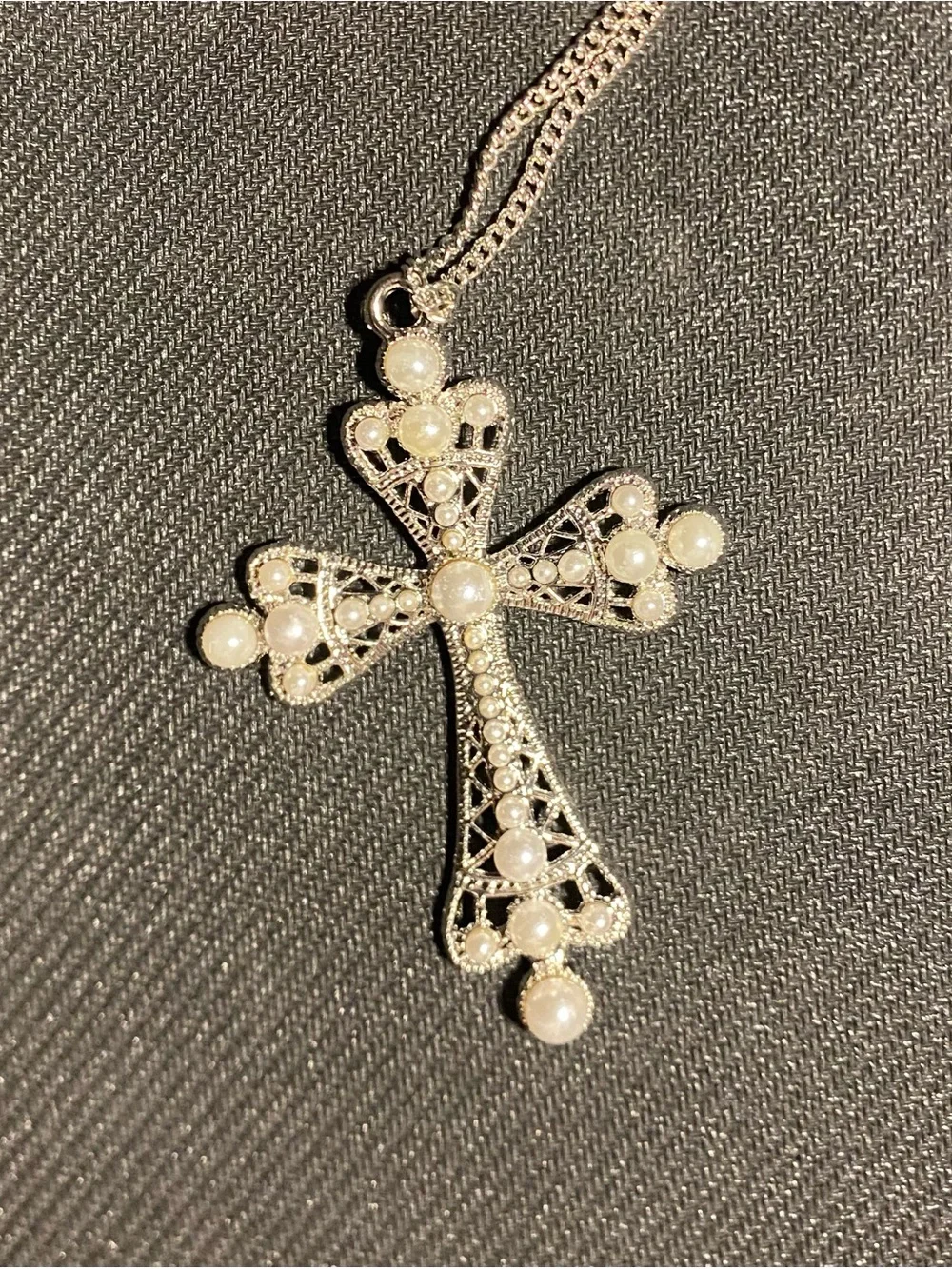 Silver Pearl Cross Chain